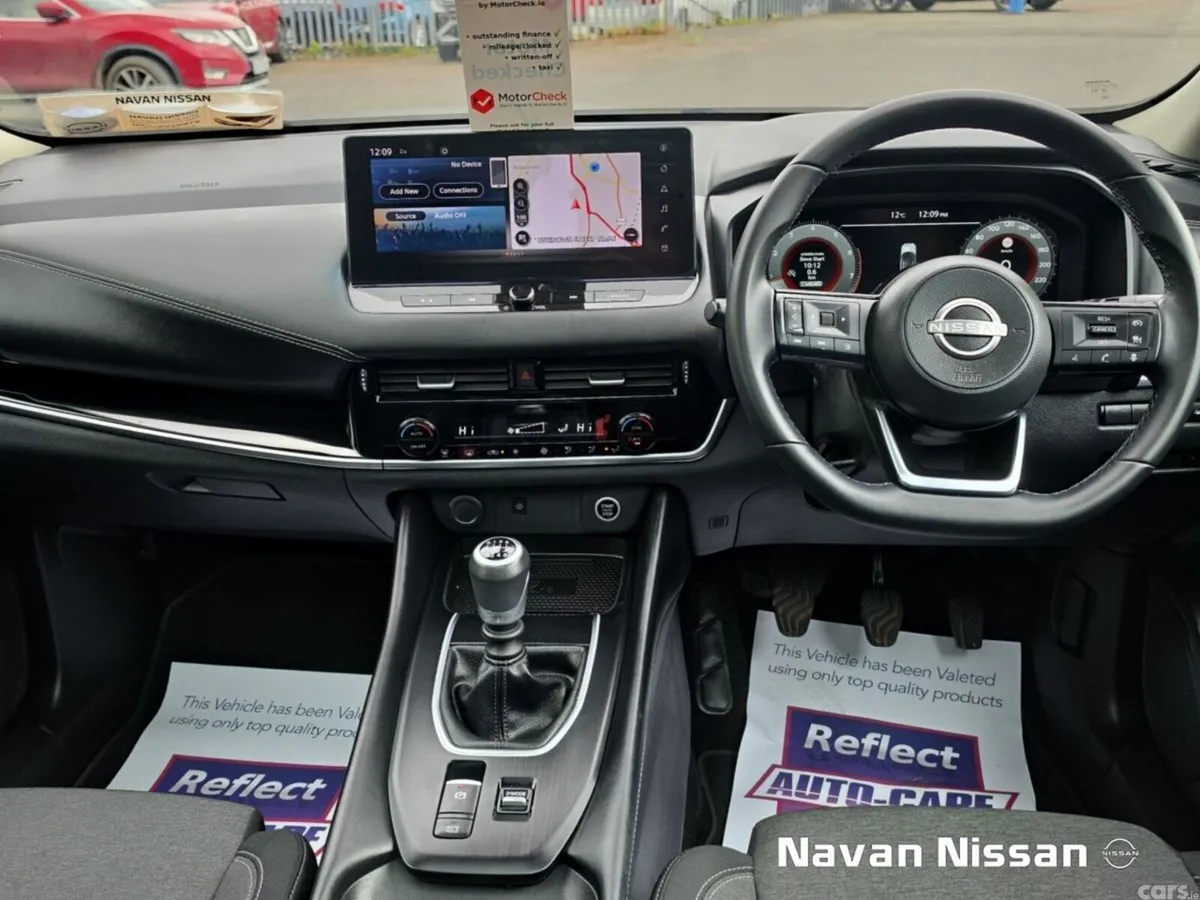 Nissan Qashqai MPV, Petrol Hybrid, 2025, White