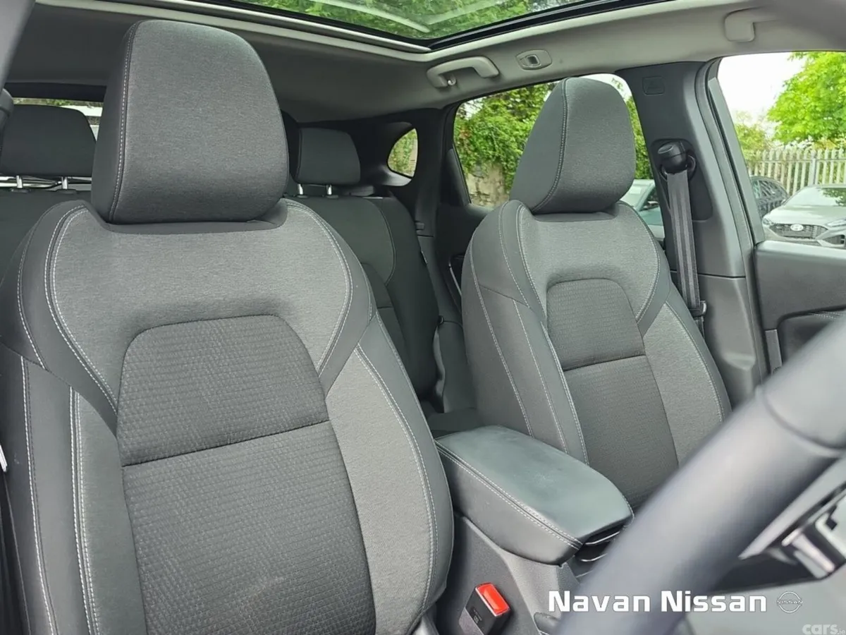 Nissan Qashqai MPV, Petrol Hybrid, 2025, White