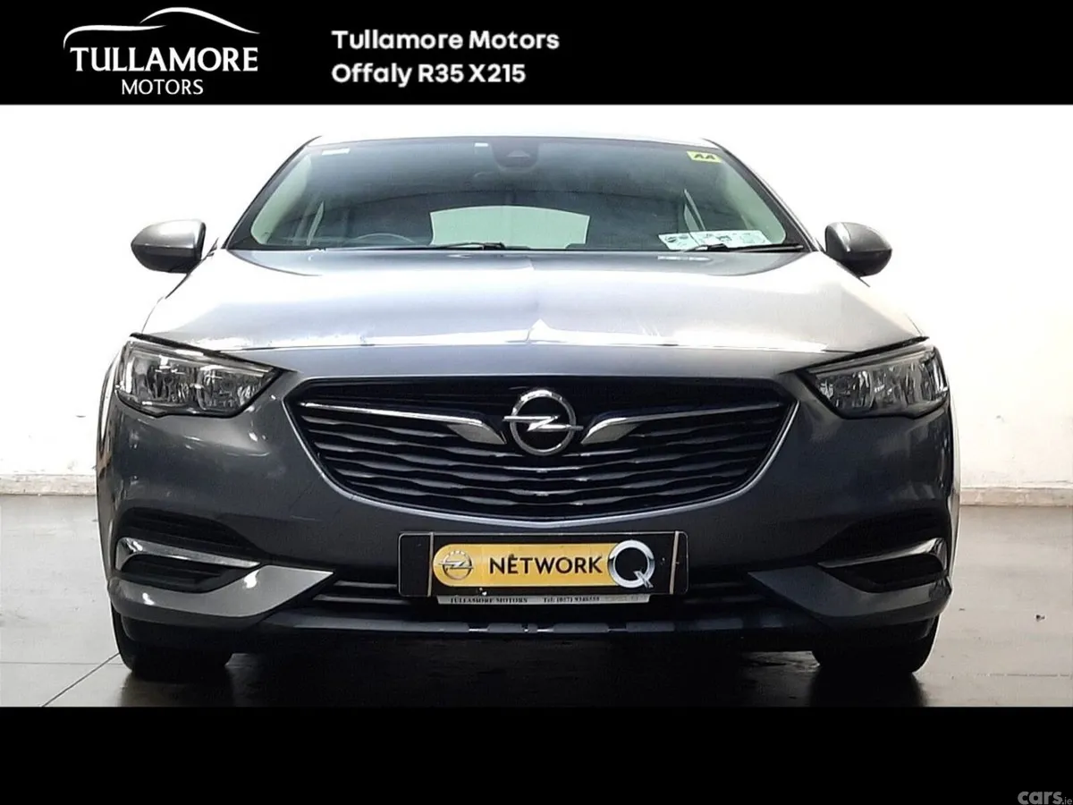 Opel Insignia Hatchback, Diesel, 2018, Grey