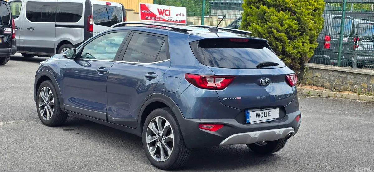 Kia Stonic Estate/Jeep, Petrol, 2018, Blue