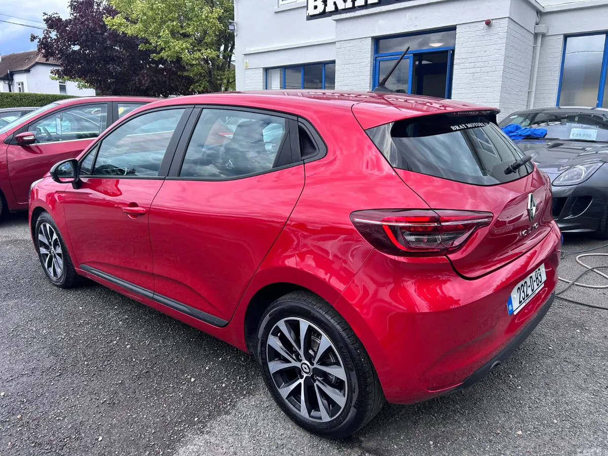 Renault Clio Hatchback, Petrol, 2023, Red