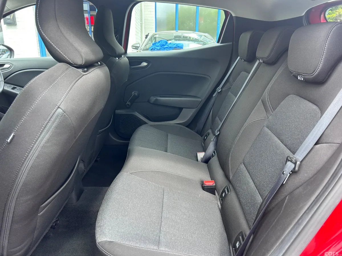 Renault Clio Hatchback, Petrol, 2023, Red