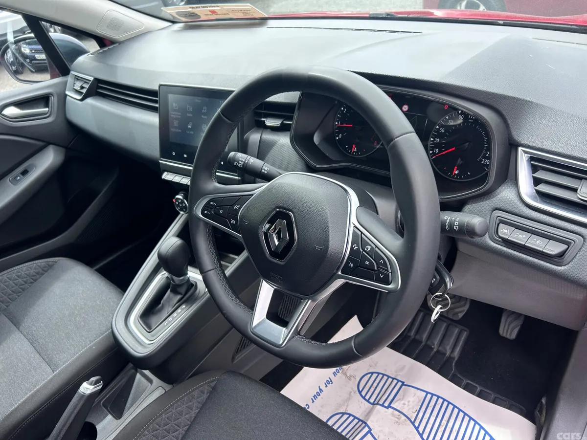 Renault Clio Hatchback, Petrol, 2023, Red