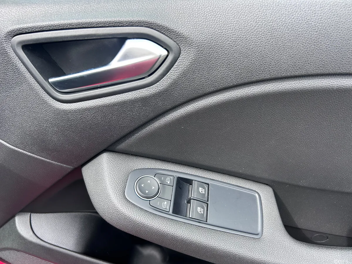 Renault Clio Hatchback, Petrol, 2023, Red