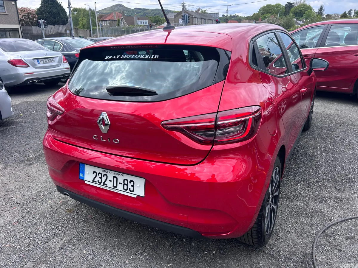 Renault Clio Hatchback, Petrol, 2023, Red