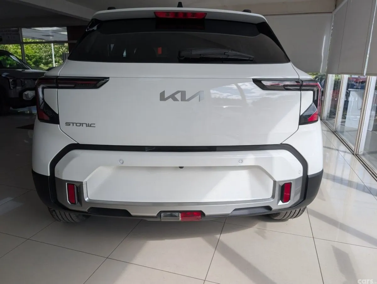 Kia Stonic Estate, Petrol, 2026, White