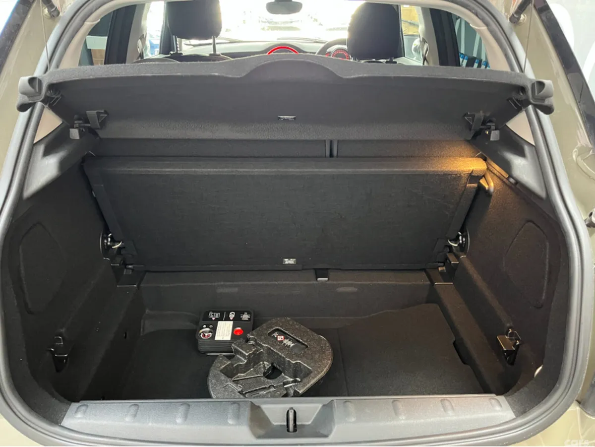 Mini Cooper Hatchback, Petrol, 2019, Grey