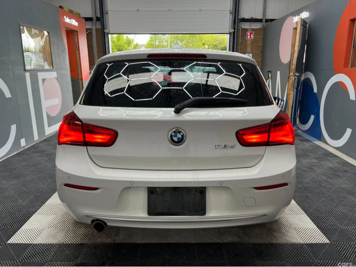 BMW 1-Series Hatchback, Diesel, 2017, White