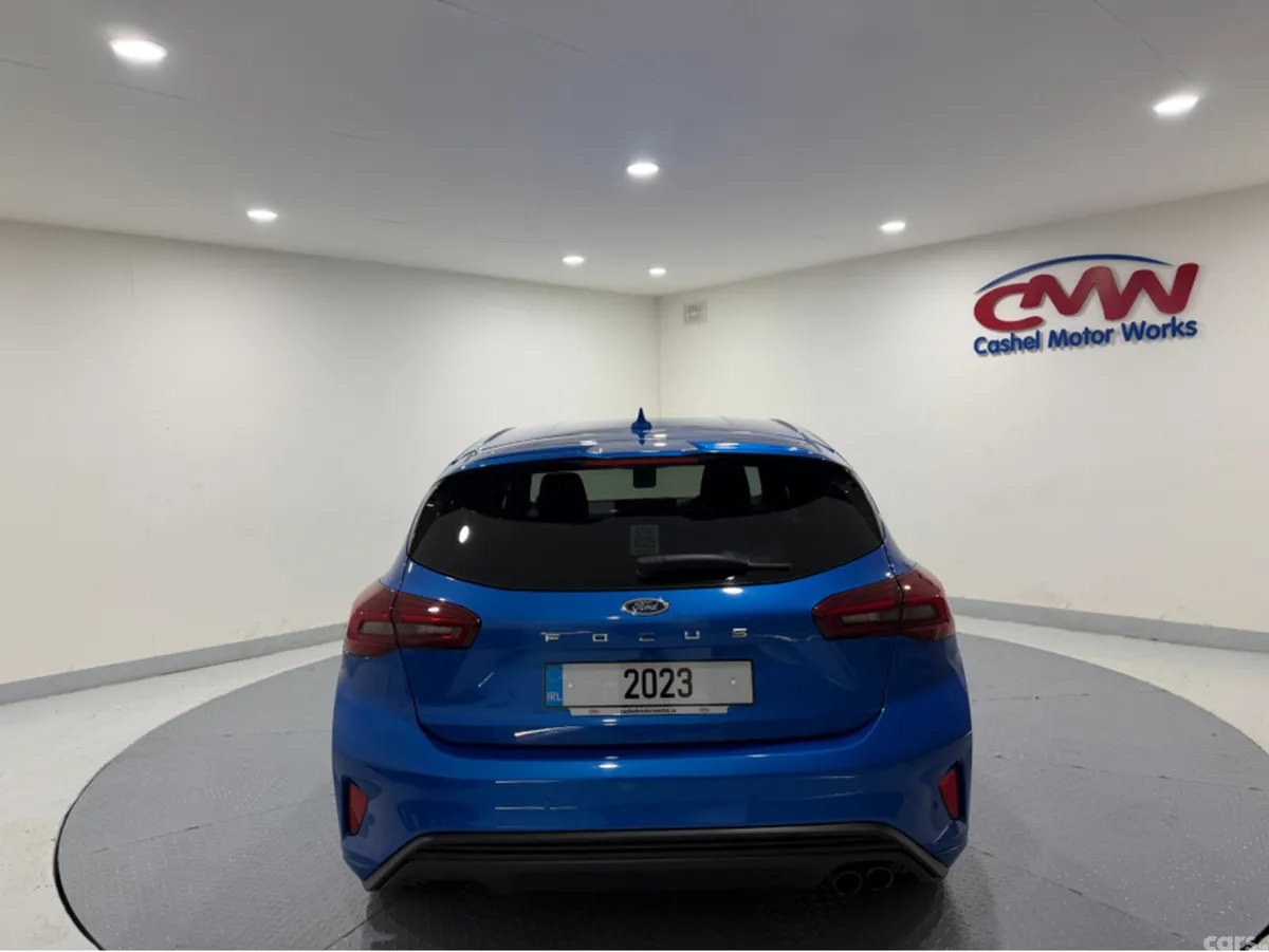 Ford Focus Hatchback, Diesel, 2023, Blue