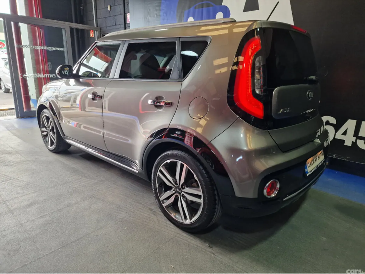 Kia Soul Hatchback, Diesel, 2018, Silver
