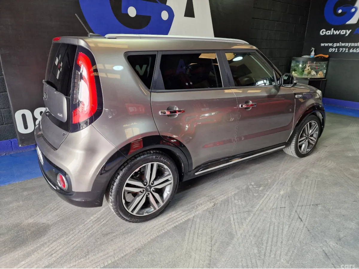 Kia Soul Hatchback, Diesel, 2018, Silver