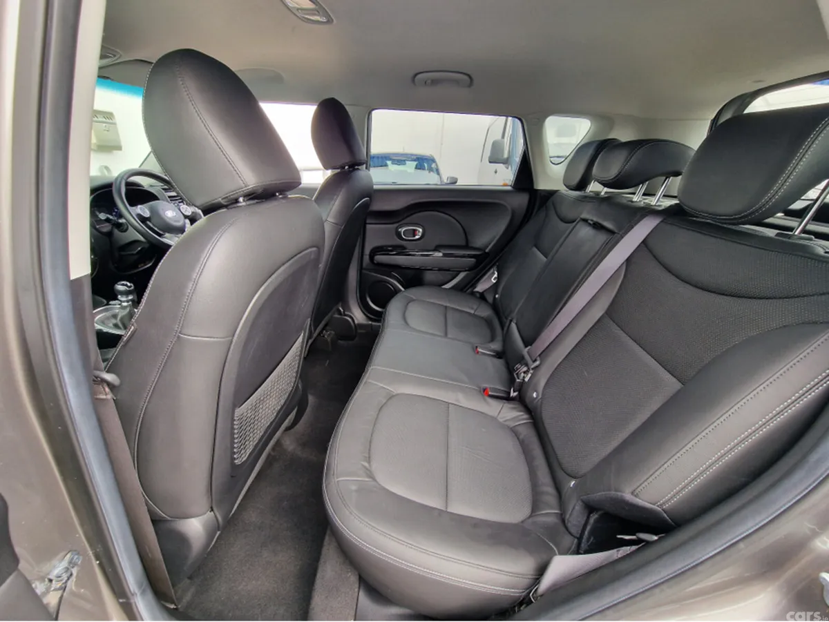 Kia Soul Hatchback, Diesel, 2018, Silver