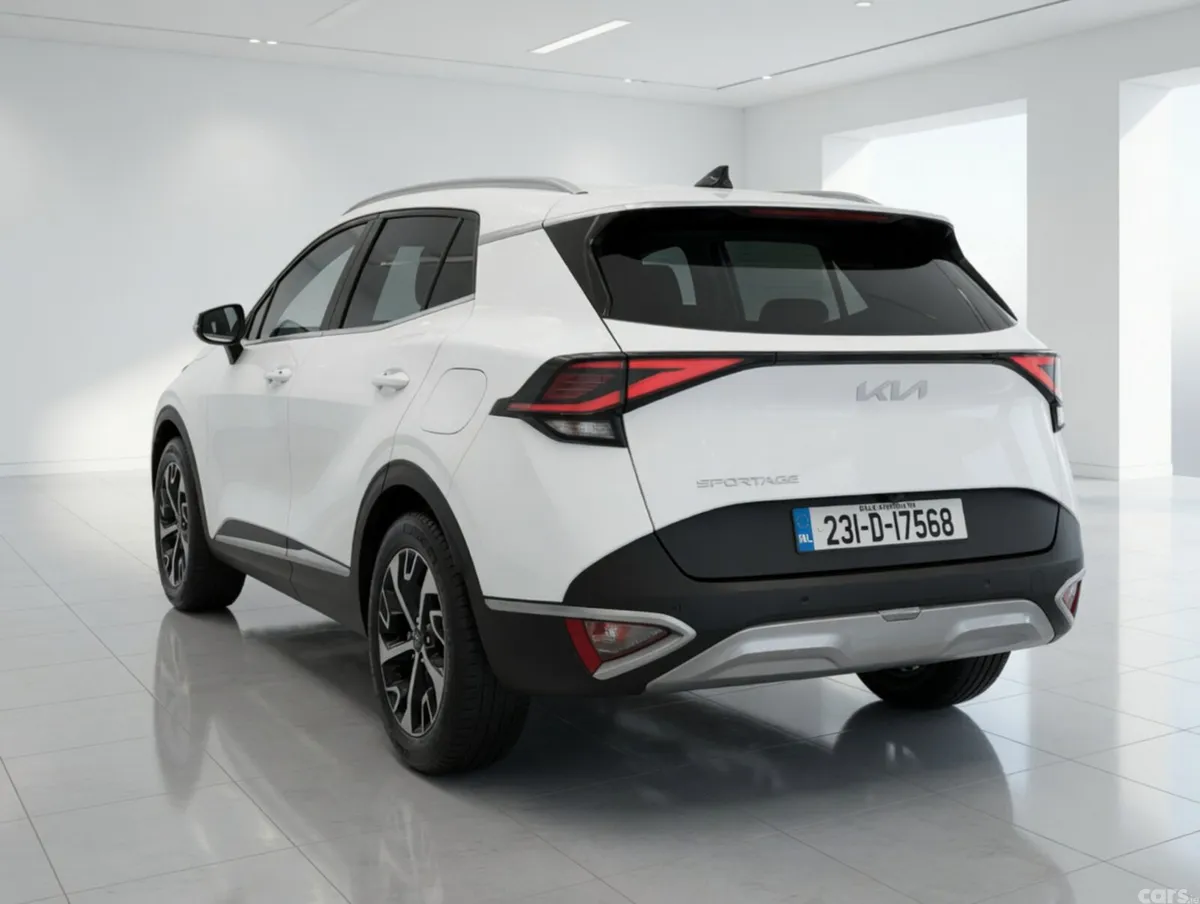 Kia Sportage SUV, Diesel Hybrid, 2023, White