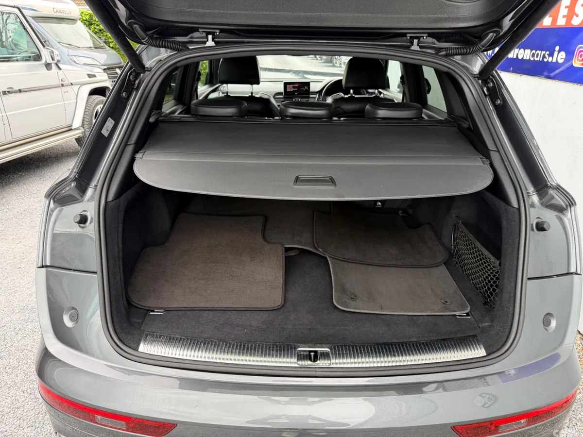 Audi Q5 SUV, Petrol Plug-in Hybrid, 2020, Grey