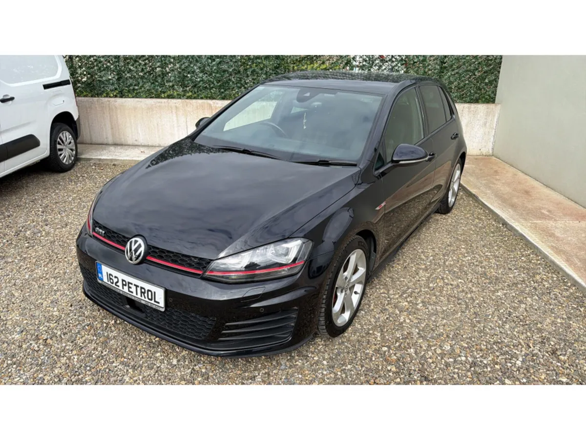 Volkswagen Golf Hatchback, Petrol, 2016, Black