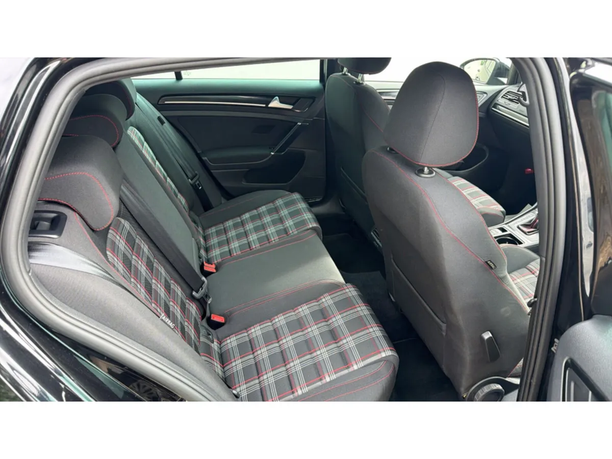 Volkswagen Golf Hatchback, Petrol, 2016, Black