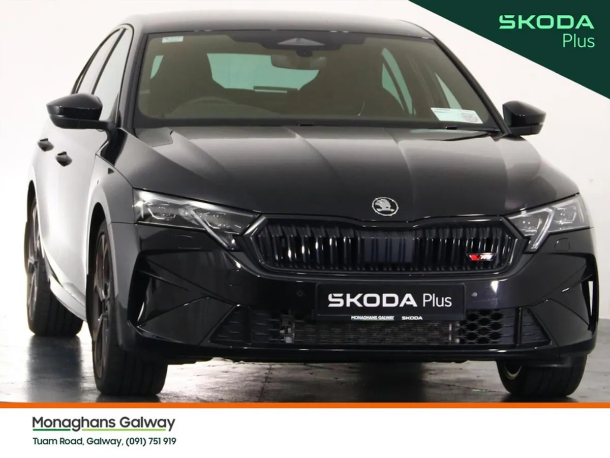 Skoda Octavia Hatchback, Petrol, 2026, Black