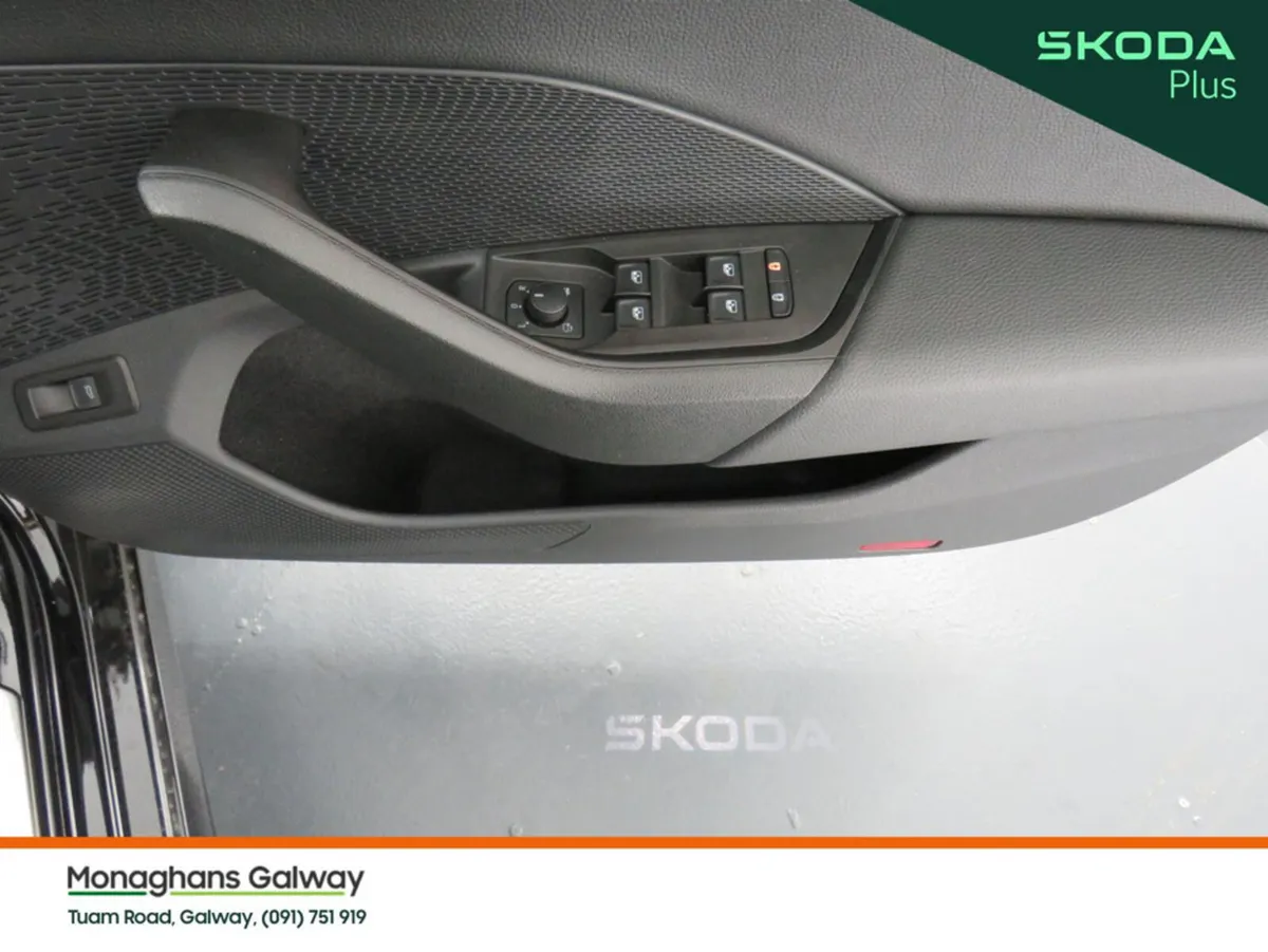 Skoda Octavia Hatchback, Petrol, 2026, Black