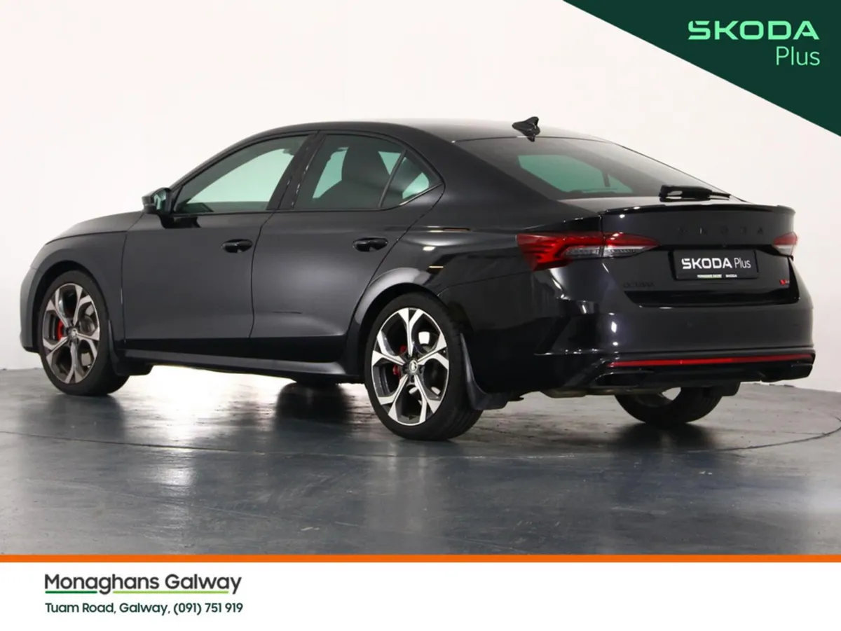 Skoda Octavia Hatchback, Petrol, 2026, Black