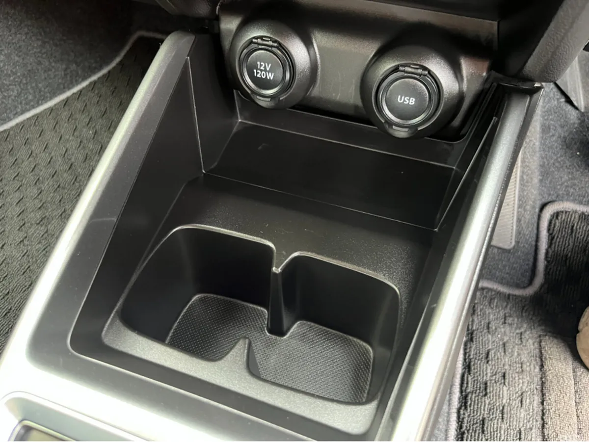 Suzuki Swift Hatchback, Petrol, 2022, Blue