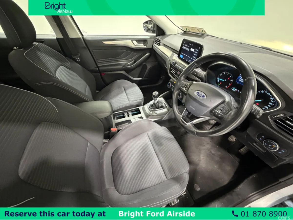 Ford Focus Hatchback, Petrol, 2020, Grey