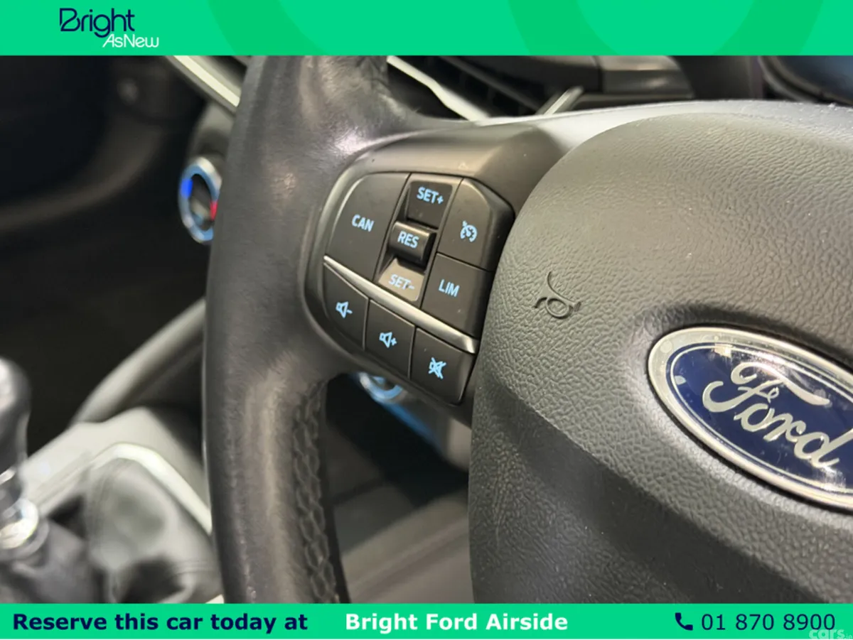 Ford Focus Hatchback, Petrol, 2020, Grey