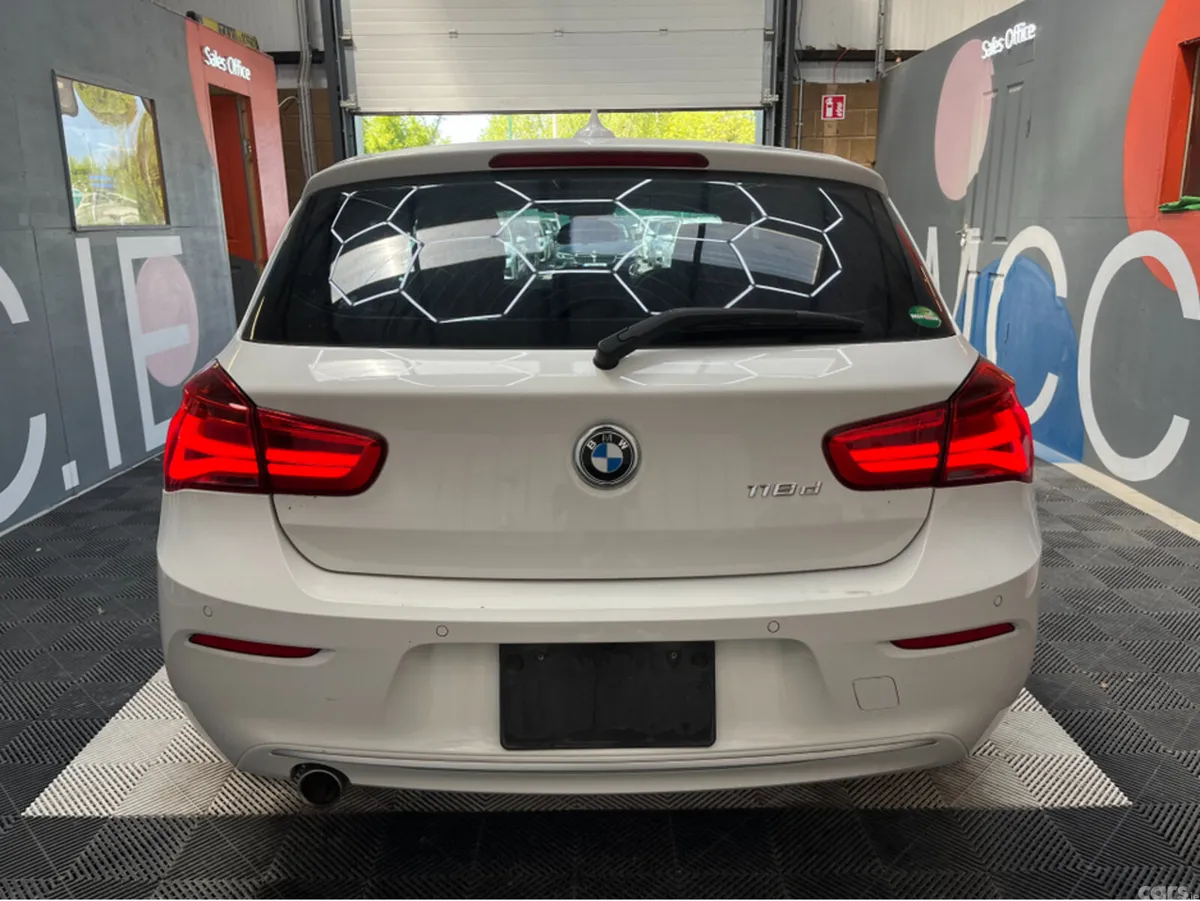BMW 1-Series Hatchback, Diesel, 2017, White