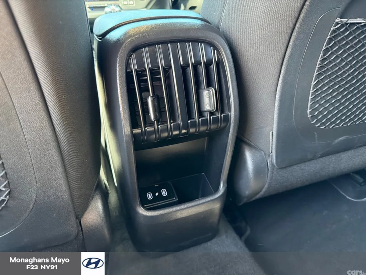 Hyundai KONA MPV, Petrol, 2024, White