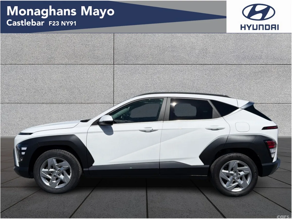 Hyundai KONA MPV, Petrol, 2024, White