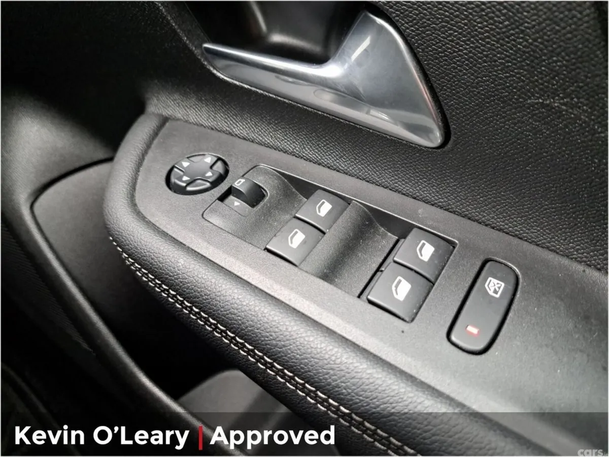Opel Mokka SUV, Petrol, 2023, White