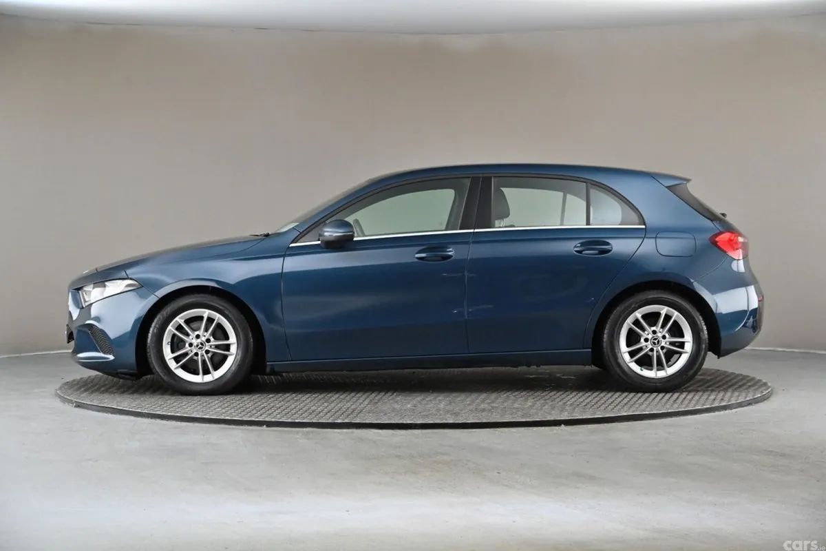 Mercedes-Benz A-Class Hatchback, Diesel, 2019, Blue