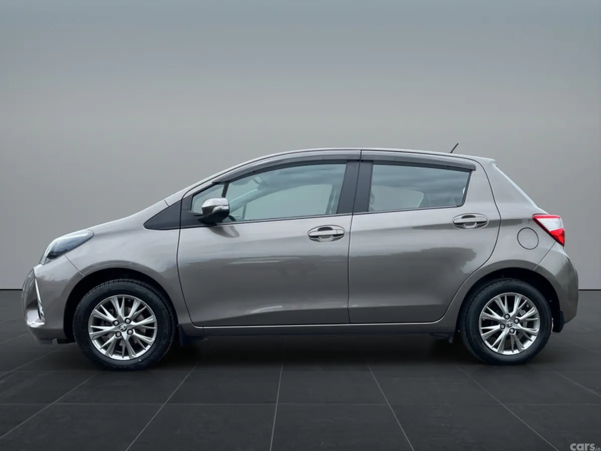 Toyota Yaris Hatchback, Petrol, 2020, Grey