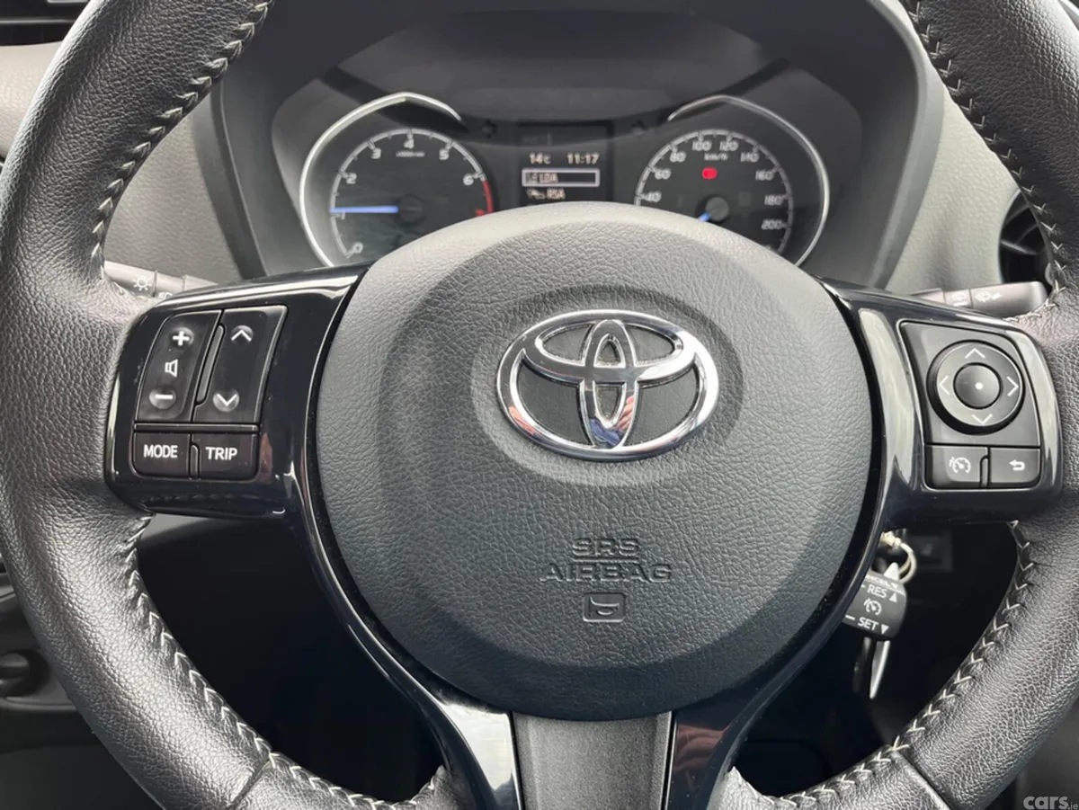 Toyota Yaris Hatchback, Petrol, 2020, Grey