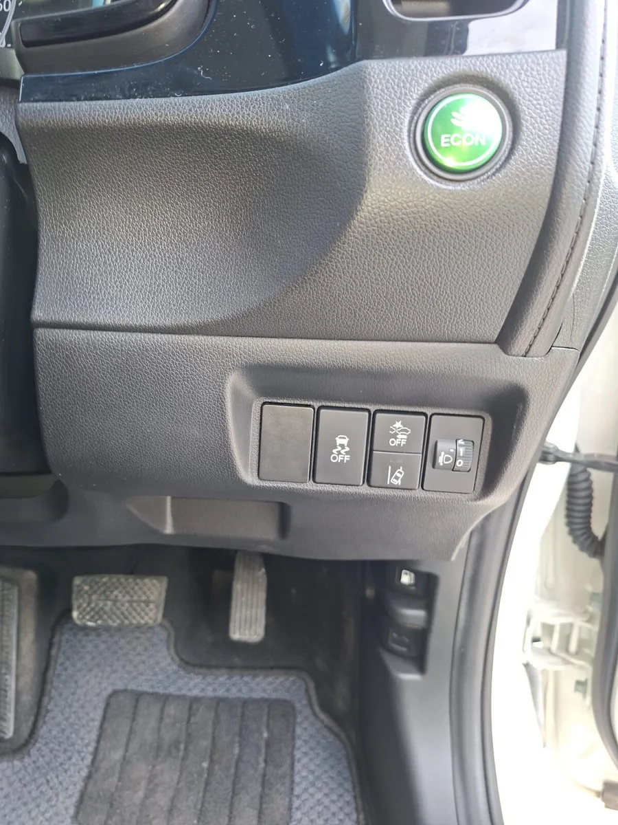 Honda Jazz Estate, Petrol Hybrid, 2022, White