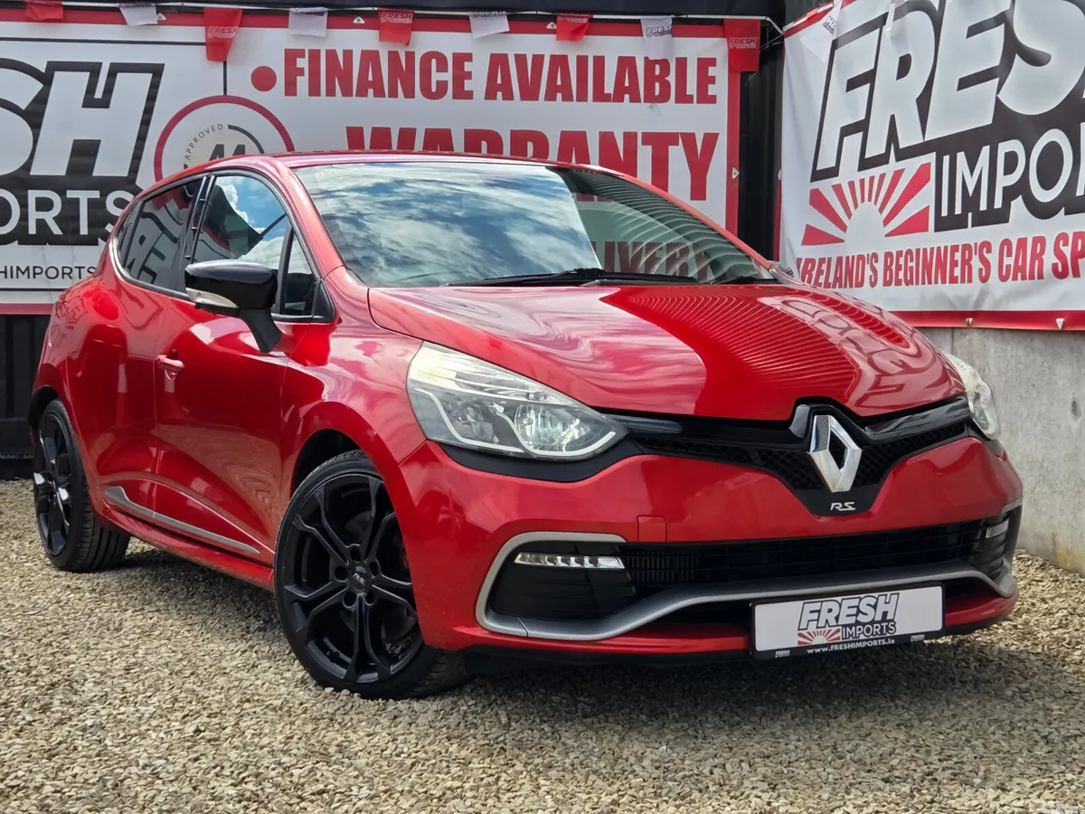 Renault Clio Hatchback, Petrol, 2014, Red