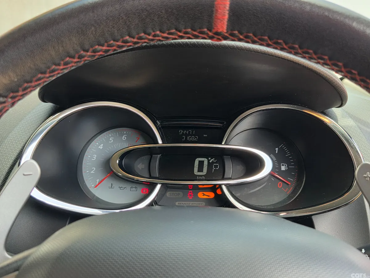 Renault Clio Hatchback, Petrol, 2014, Red