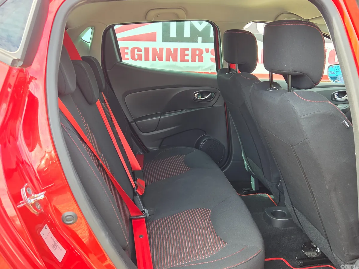 Renault Clio Hatchback, Petrol, 2014, Red