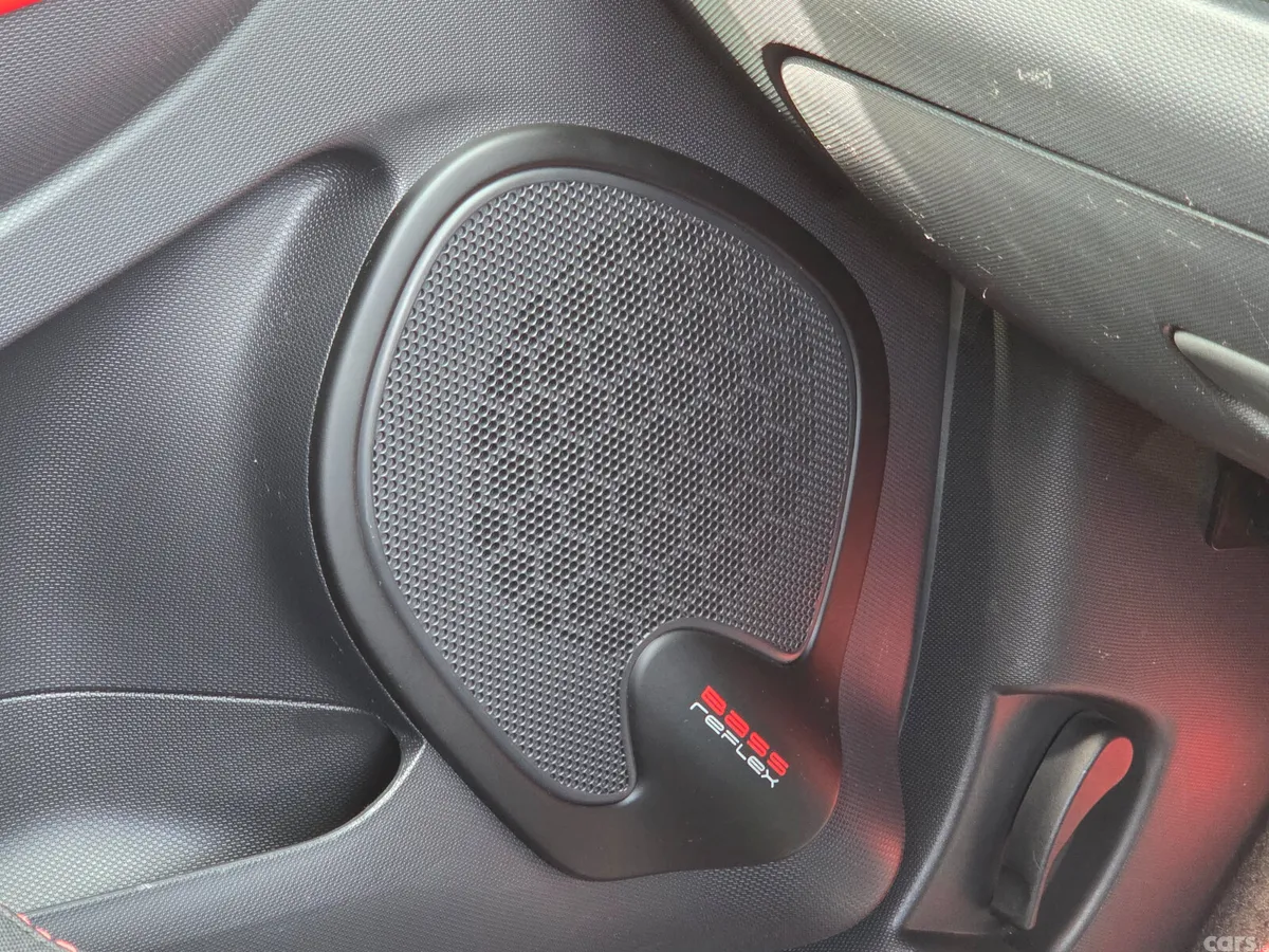 Renault Clio Hatchback, Petrol, 2014, Red