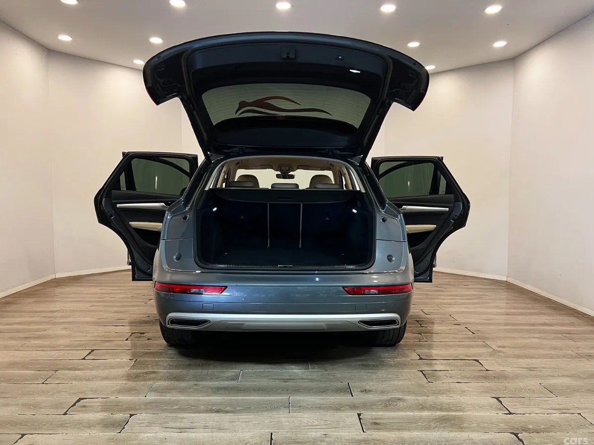 Audi Q5 SUV, Diesel, 2018, Grey