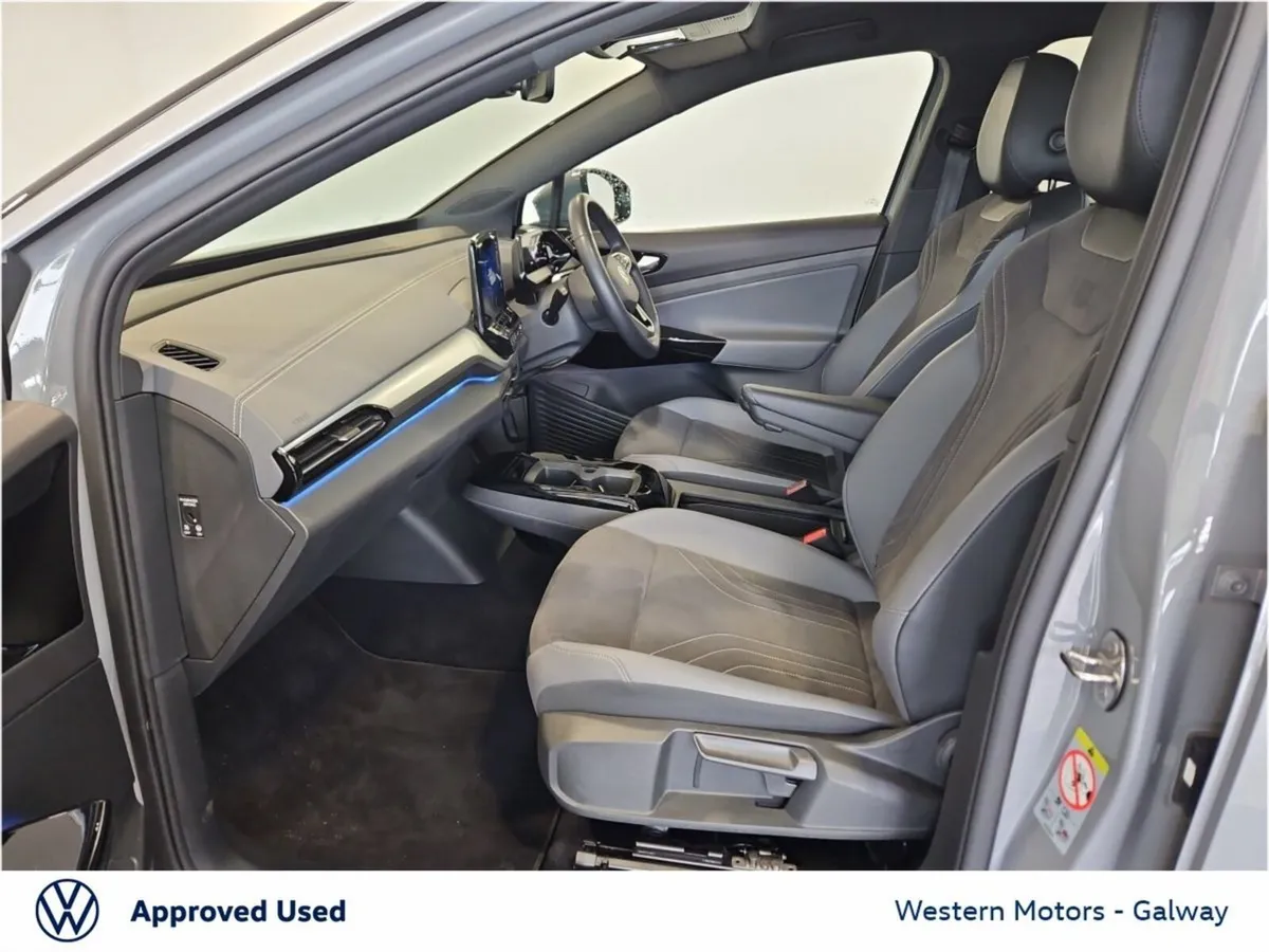 Volkswagen ID.4 SUV, Electric, 2025, Silver