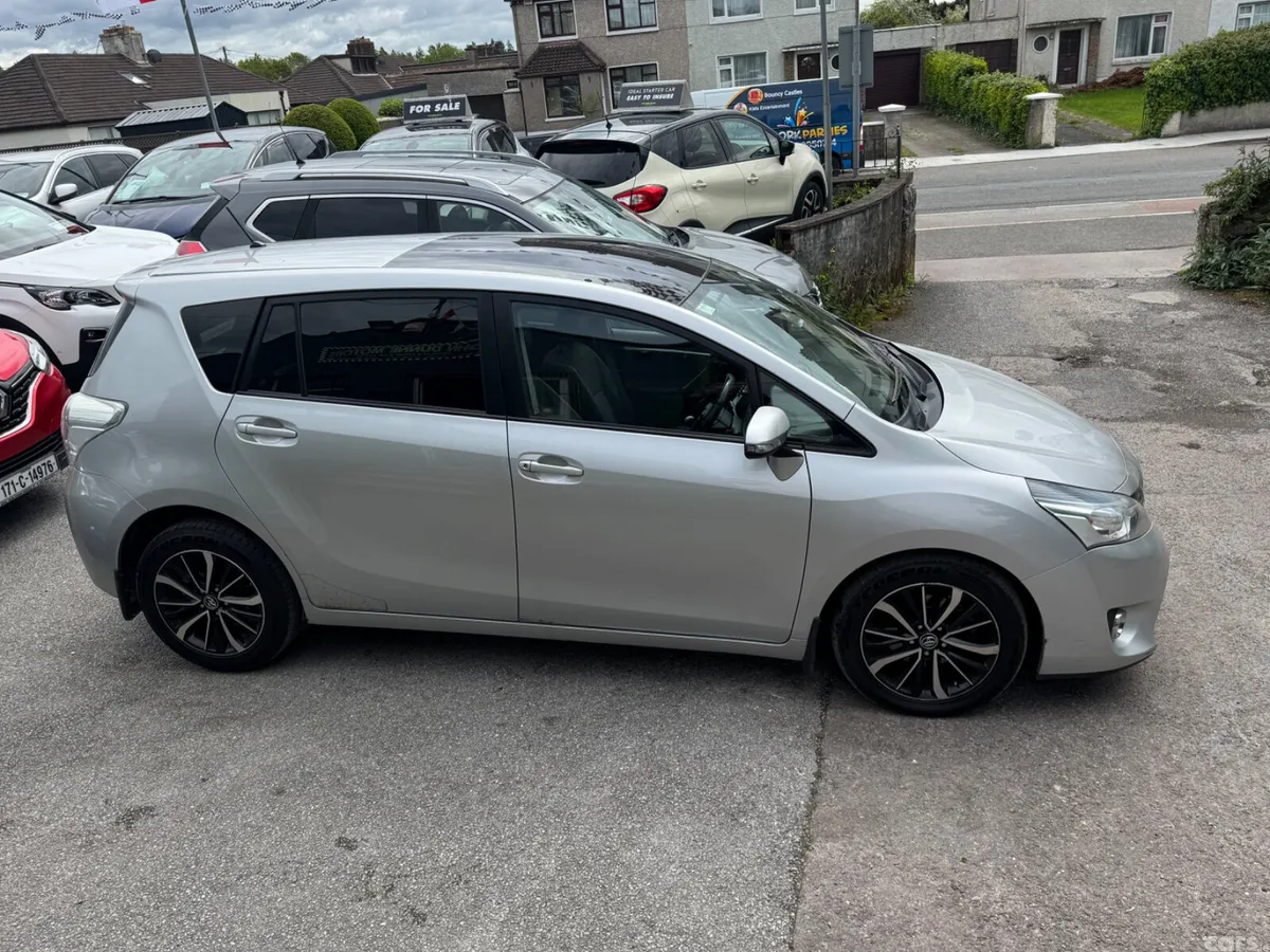 Toyota Verso MPV, Diesel, 2017, Grey