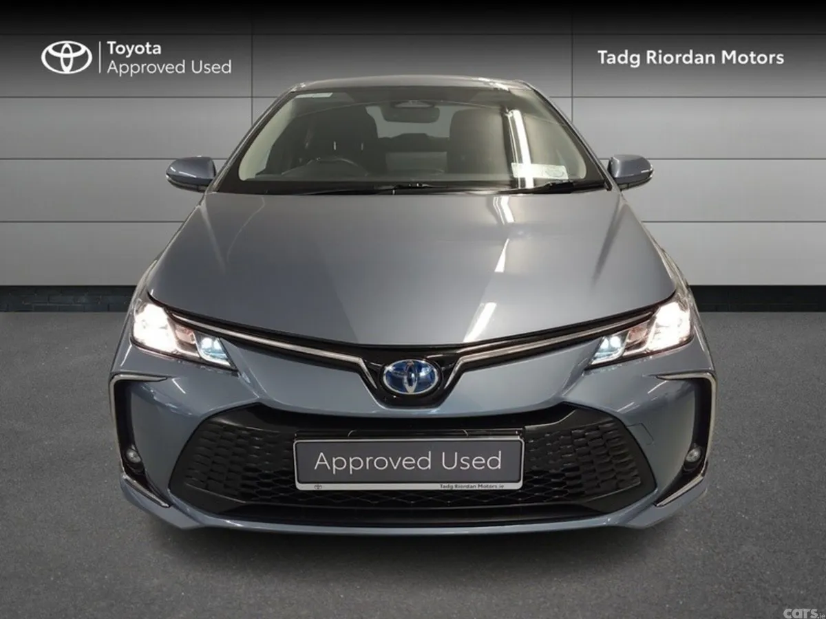 Toyota Corolla Saloon, Petrol Hybrid, 2023, Grey