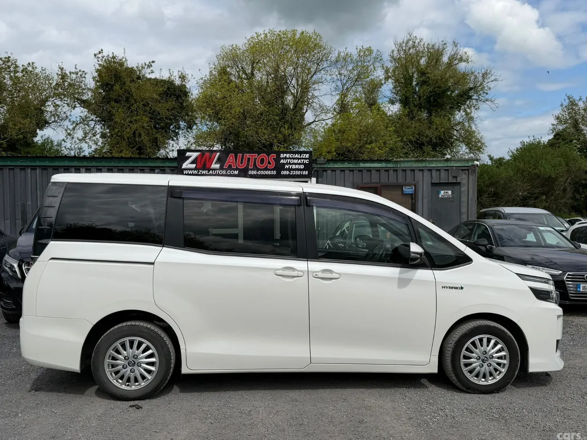 Toyota Voxy MPV, Petrol Hybrid, 2016, White
