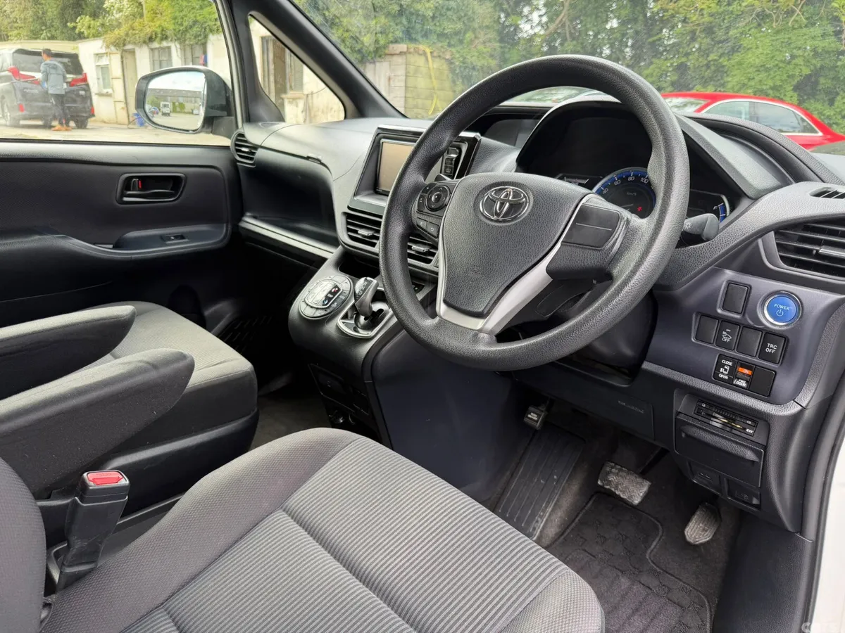 Toyota Voxy MPV, Petrol Hybrid, 2016, White