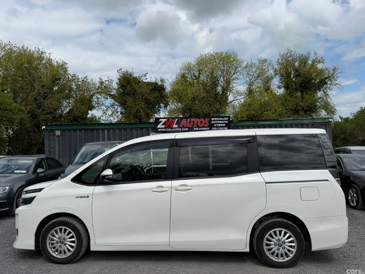 Toyota Voxy MPV, Petrol Hybrid, 2016, White
