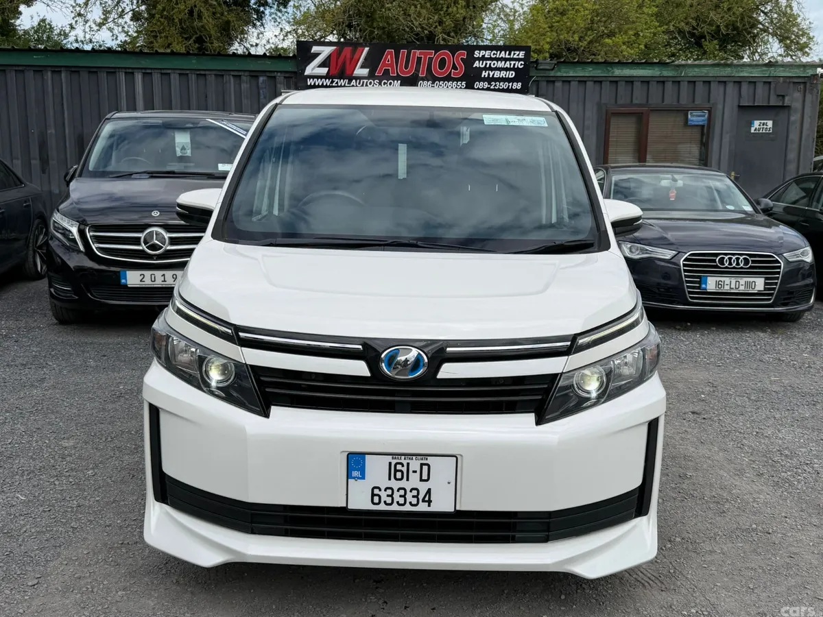 Toyota Voxy MPV, Petrol Hybrid, 2016, White