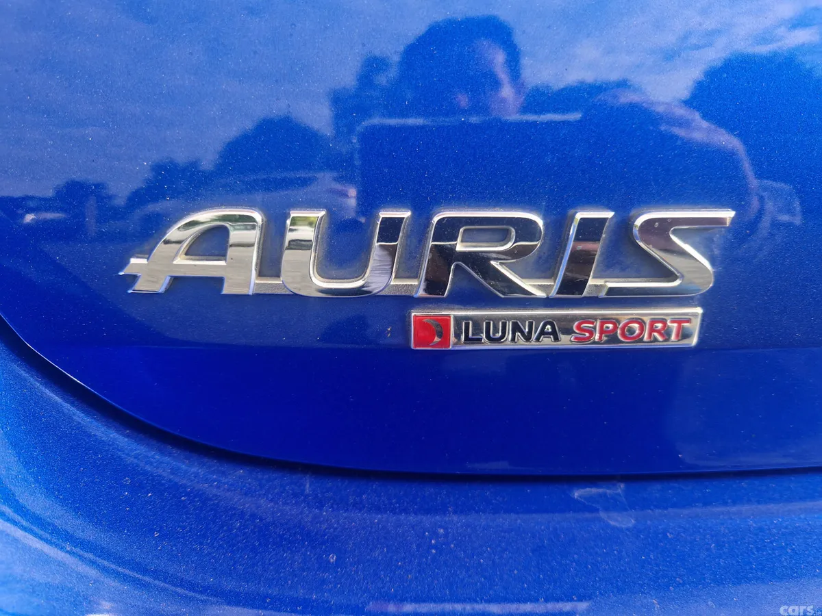 Toyota Auris Hatchback, Petrol Hybrid, 2018, Blue