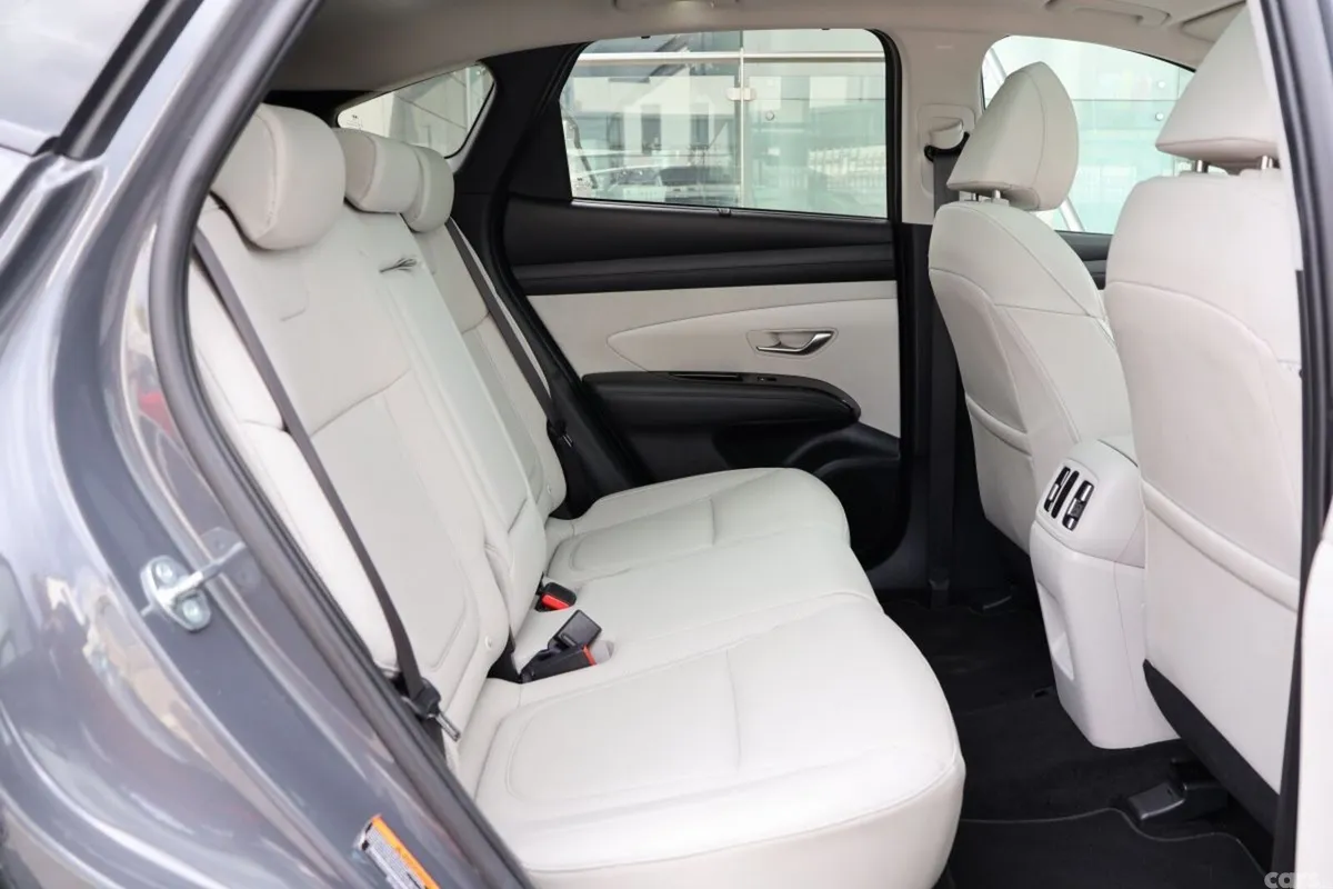 Hyundai Tucson SUV, Petrol Plug-in Hybrid, 2025, Grey