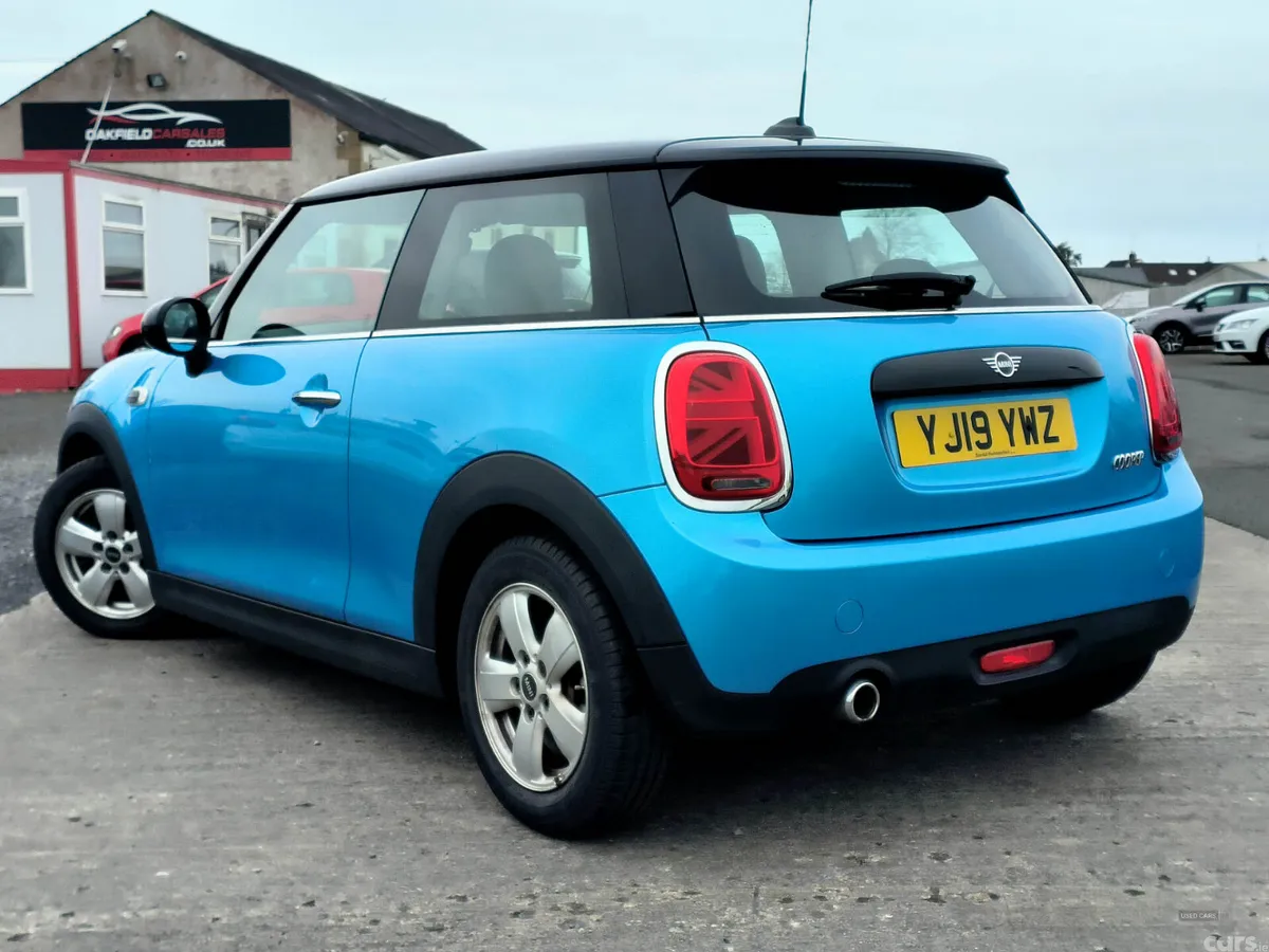 Mini Cooper Hatchback, Petrol, 2019, Blue