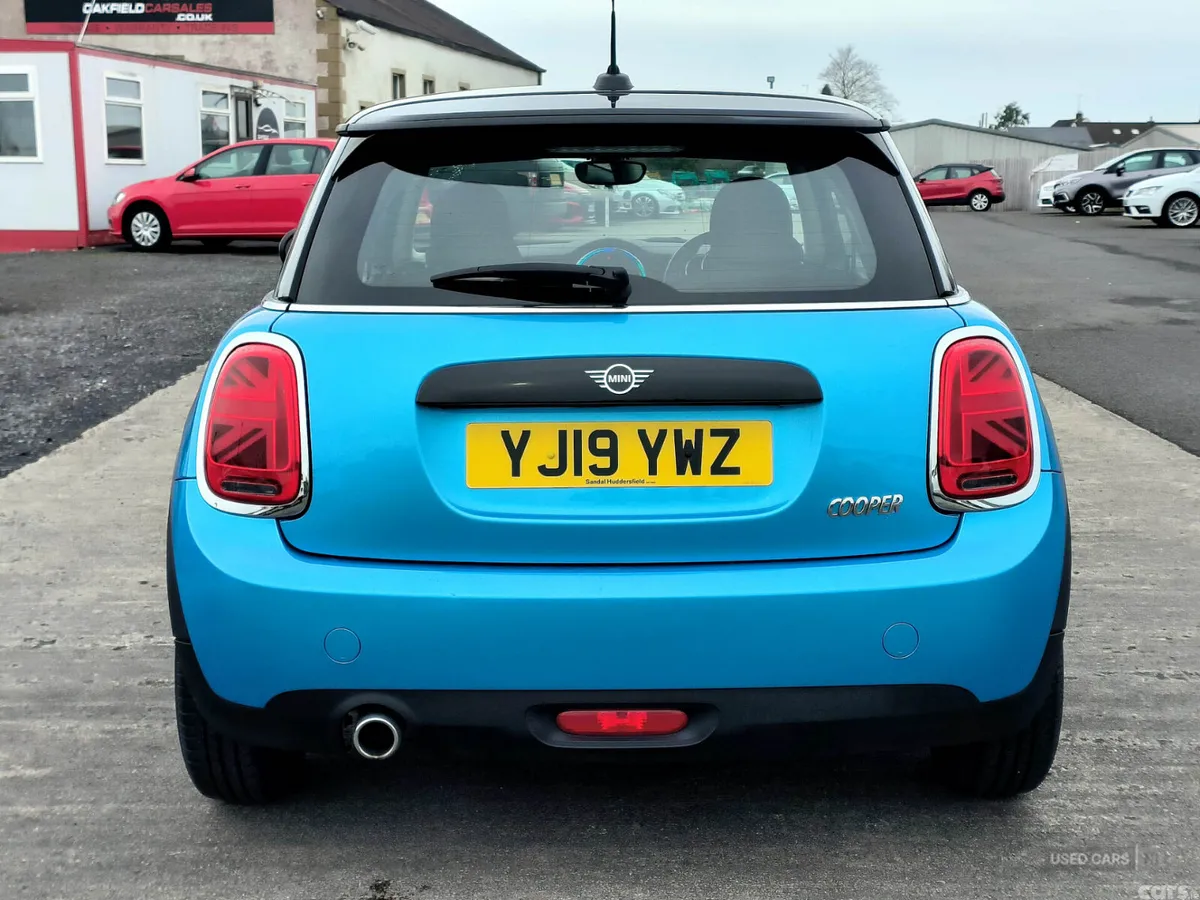 Mini Cooper Hatchback, Petrol, 2019, Blue